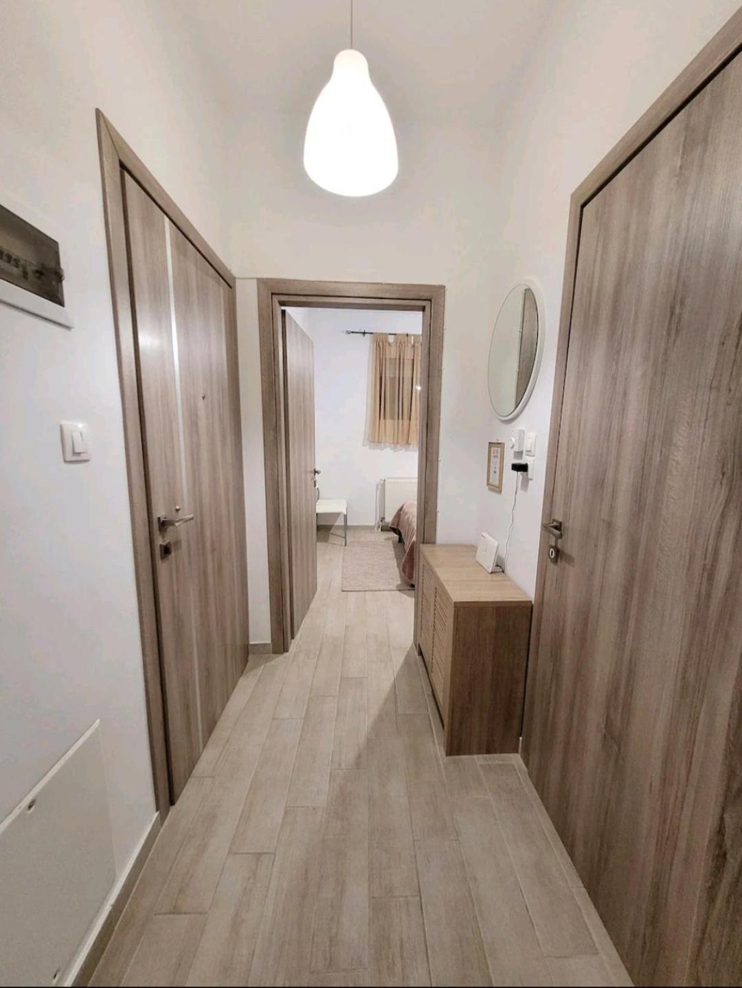 Center River Apartment Florina Luaran gambar